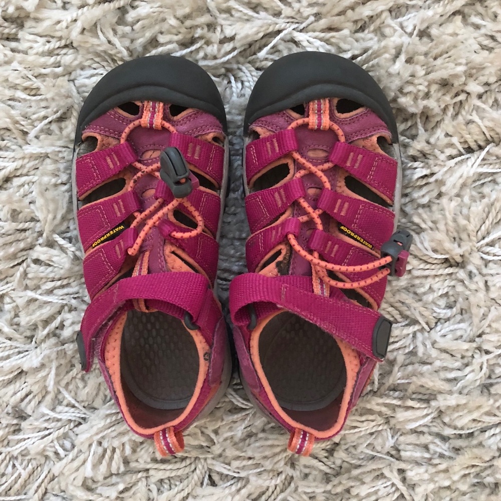 Kids Size 13 Keen Sandals